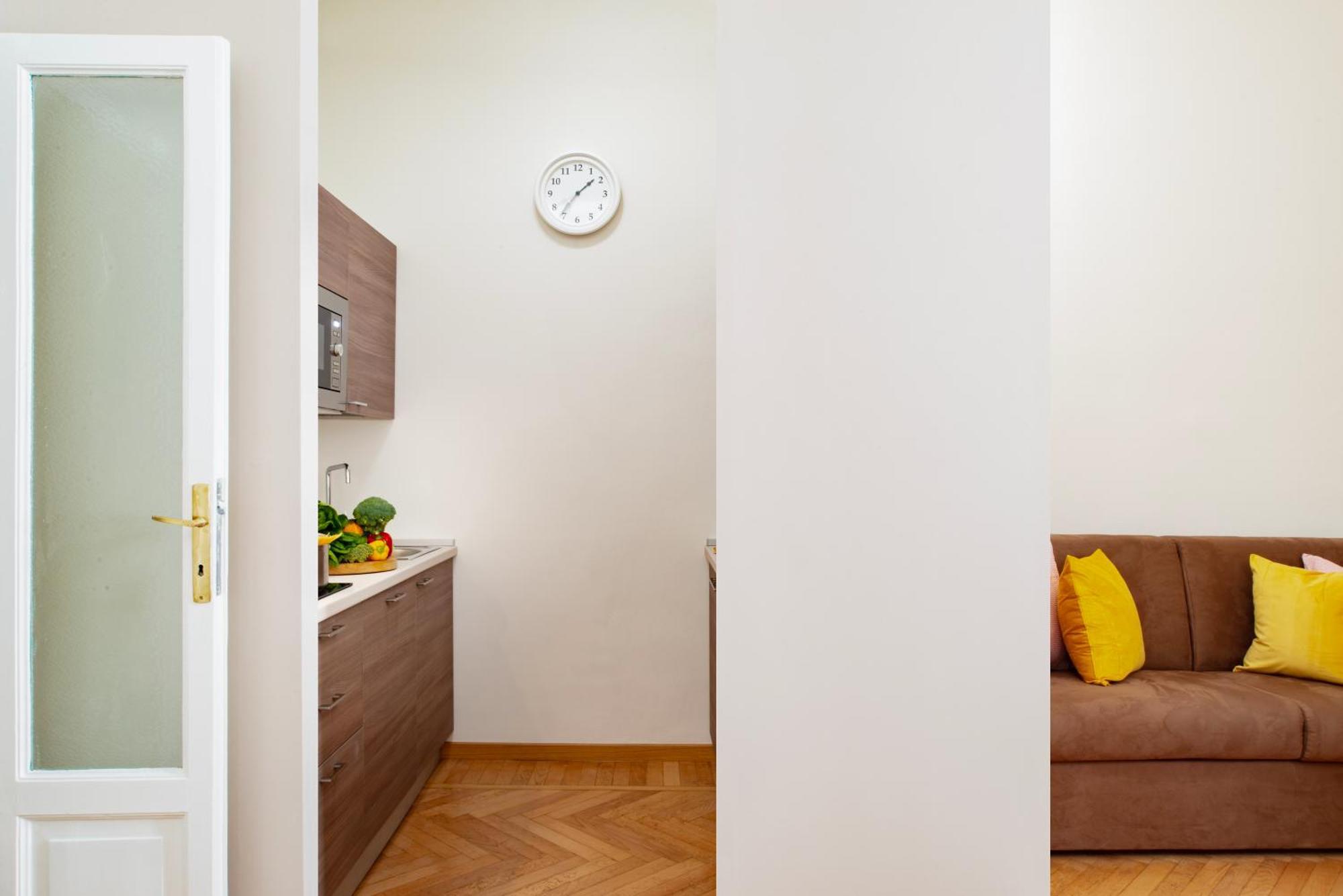 Appartamento Moderno Multicomfort - Premuda Luxury ミラノ エクステリア 写真